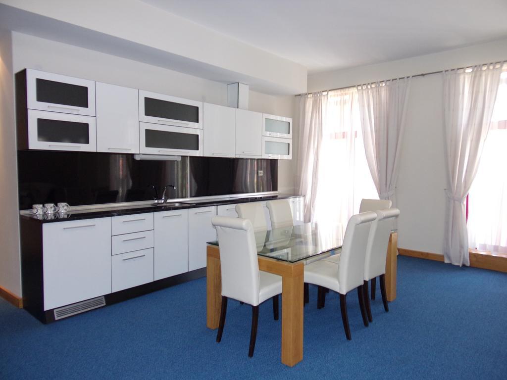 Universal Hotel Dupnitsa Dış mekan fotoğraf